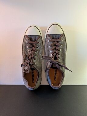 Converse Low Top Sneakers in Brown and White Sz 9